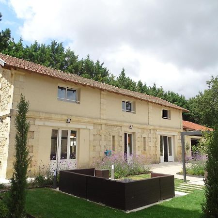 Villa Entiere Du Chateau Lacroix De Civrac 3 Ch, 3 Sdb, Piscine Xxl,Sauna, 4 Etoiles,7 Pers Kültér fotó