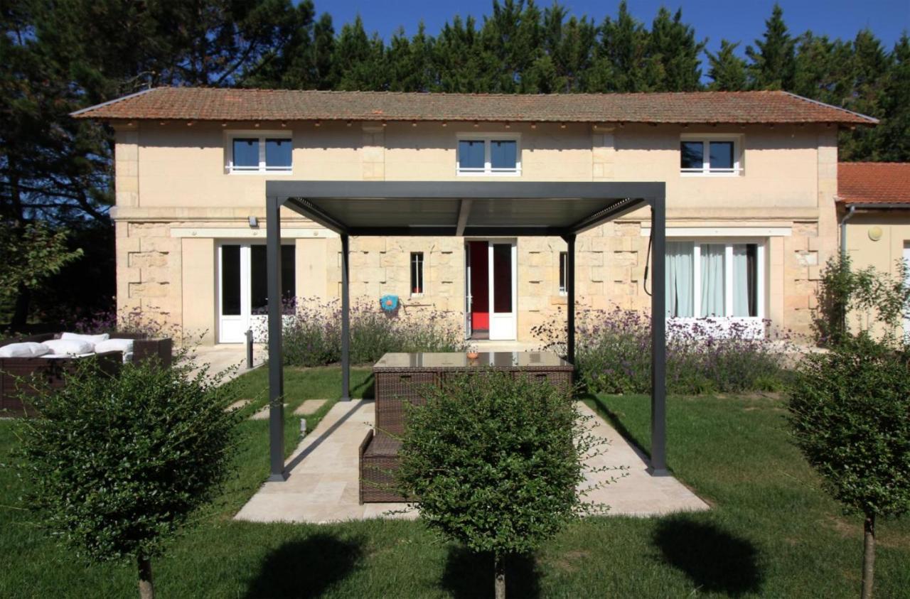 Villa Entiere Du Chateau Lacroix De Civrac 3 Ch, 3 Sdb, Piscine Xxl,Sauna, 4 Etoiles,7 Pers Kültér fotó