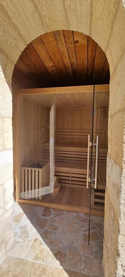 Villa Entiere Du Chateau Lacroix De Civrac 3 Ch, 3 Sdb, Piscine Xxl,Sauna, 4 Etoiles,7 Pers Kültér fotó