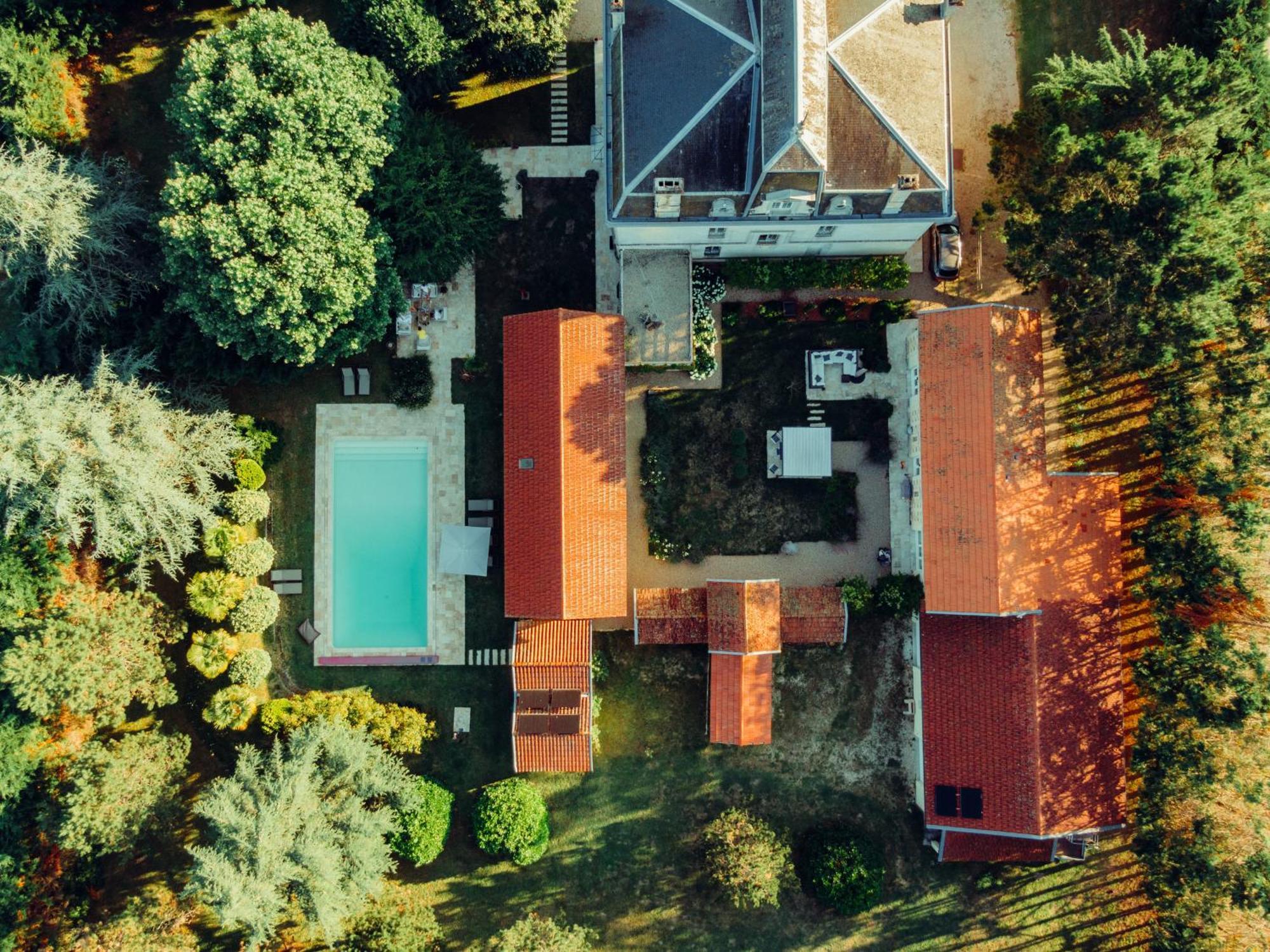 Villa Entiere Du Chateau Lacroix De Civrac 3 Ch, 3 Sdb, Piscine Xxl,Sauna, 4 Etoiles,7 Pers Kültér fotó