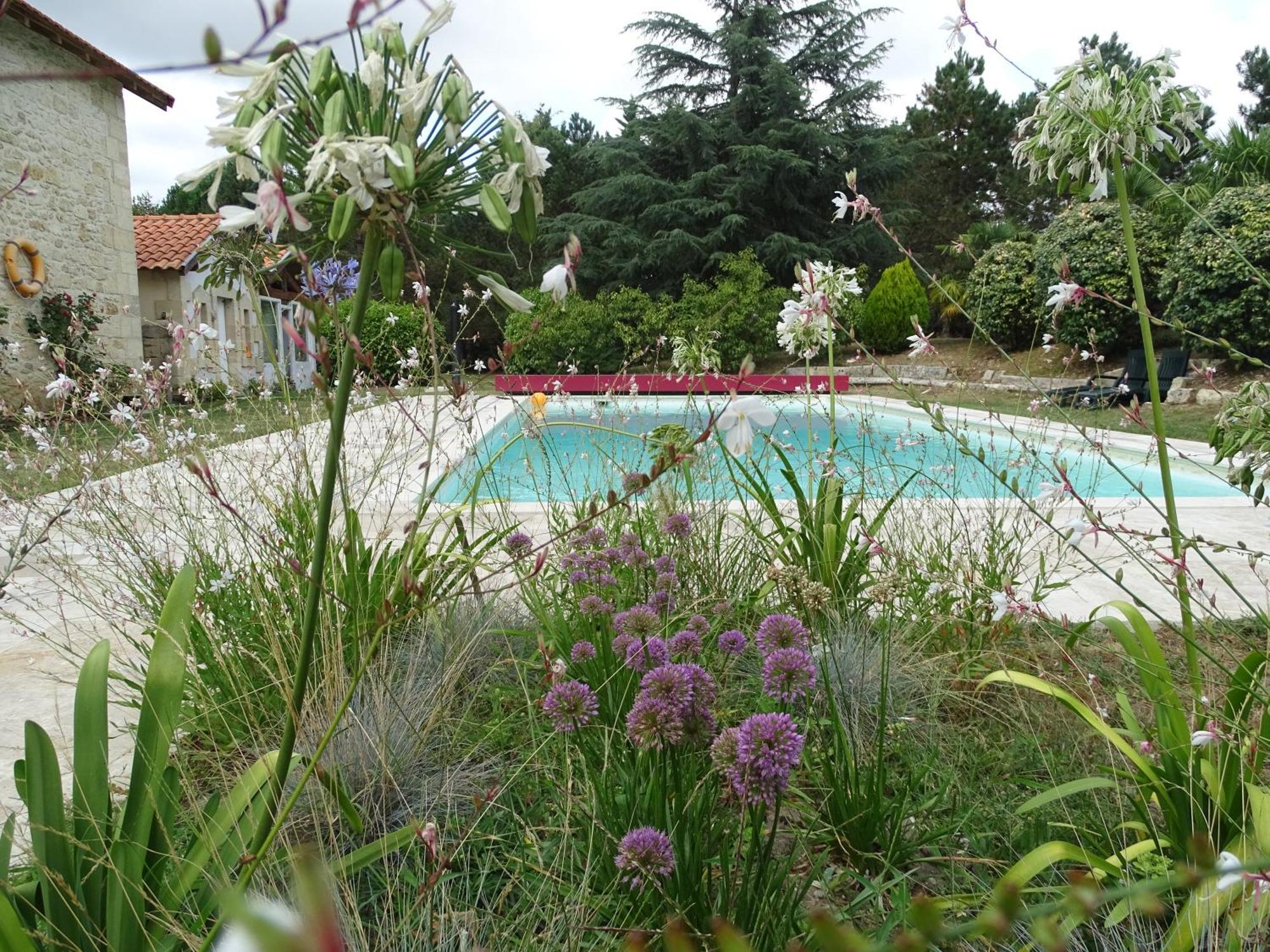 Villa Entiere Du Chateau Lacroix De Civrac 3 Ch, 3 Sdb, Piscine Xxl,Sauna, 4 Etoiles,7 Pers Kültér fotó